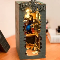 Magic House DIY Book Nook