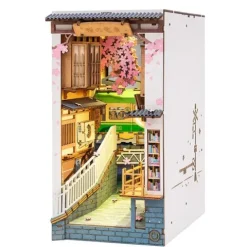 Sakura Denysa DIY Book Nook
