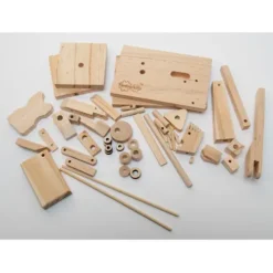 Wooden Guitarist Model